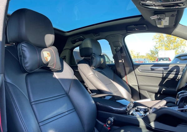 Porsche Cayenne cena 389000 przebieg: 19200, rok produkcji 2021 z Sławków małe 596